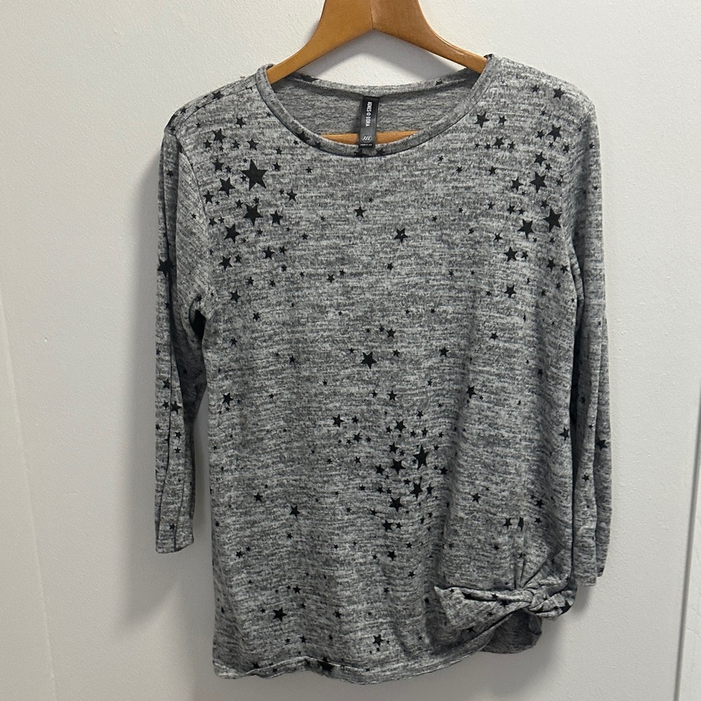 Agnes & Dora Gray Star Long Sleeve Top